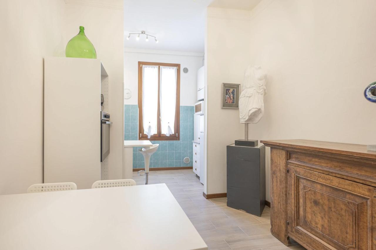 Arte E Cinema - 10 Min Da Venezia Apartment Mestre Exterior photo